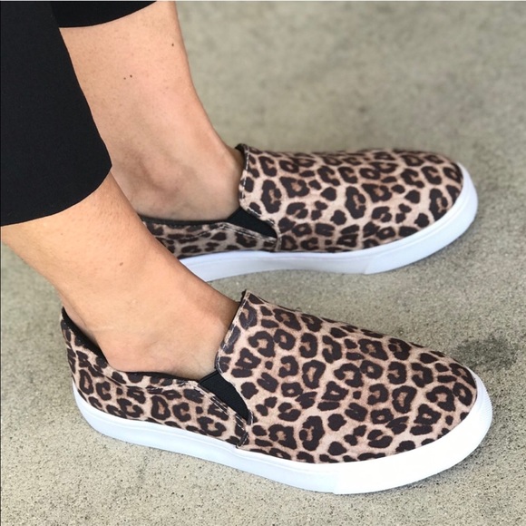 1 left! Soda Reign Leopard Slip-On Sneaker SZ 6 - Picture 6 of 7